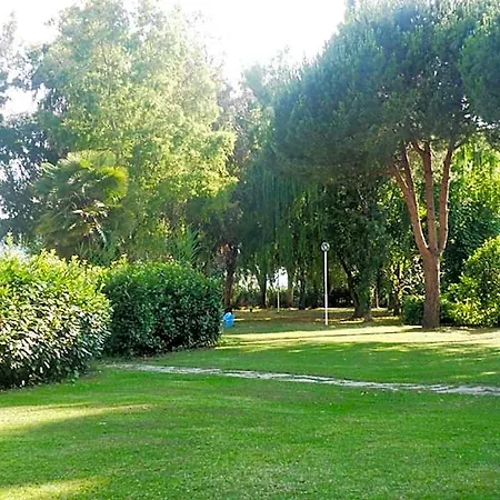 Isa-residence With Swimming Pool In Luni Mare, With Air Conditioning And Private Outdoor Area