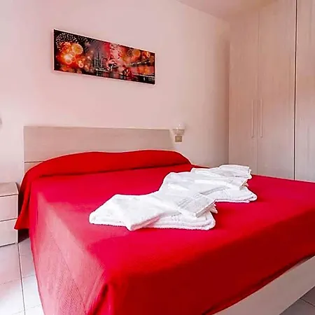 Isa-residence With Swimming Pool In Luni Mare, With Air Conditioning And Private Outdoor Area 호텔 오르토노보