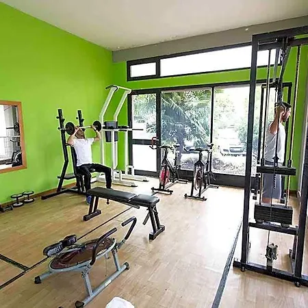 호텔 Isa-residence With Swimming Pool In Luni Mare, With Air Conditioning And Private Outdoor Area