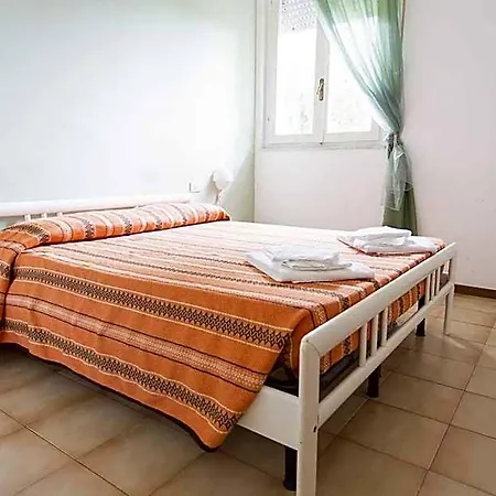 Isa-residence With Swimming Pool In Luni Mare, With Air Conditioning And Private Outdoor Area 3*