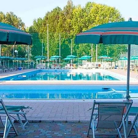 Isa-residence With Swimming Pool In Luni Mare, With Air Conditioning And Private Outdoor Area 3* 오르토노보